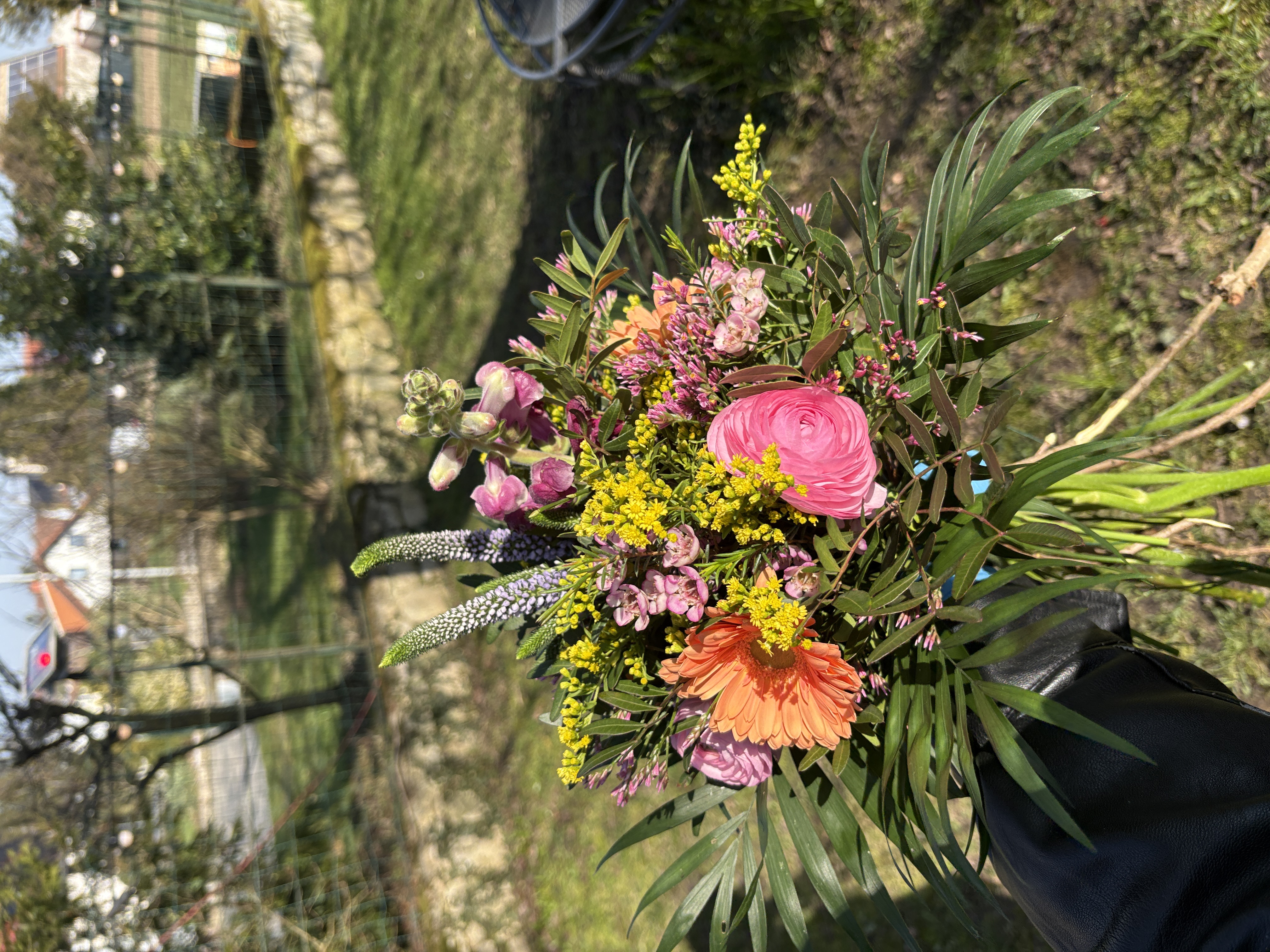 Blumen an Tankstellen